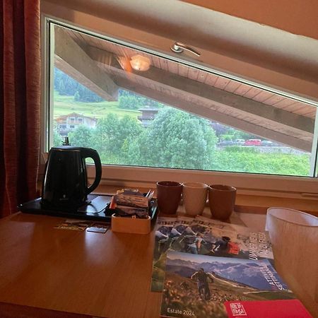Picchio Rosso - Stanza Privata Con Bagno In Val Di Fassa Hotel Pera Kültér fotó