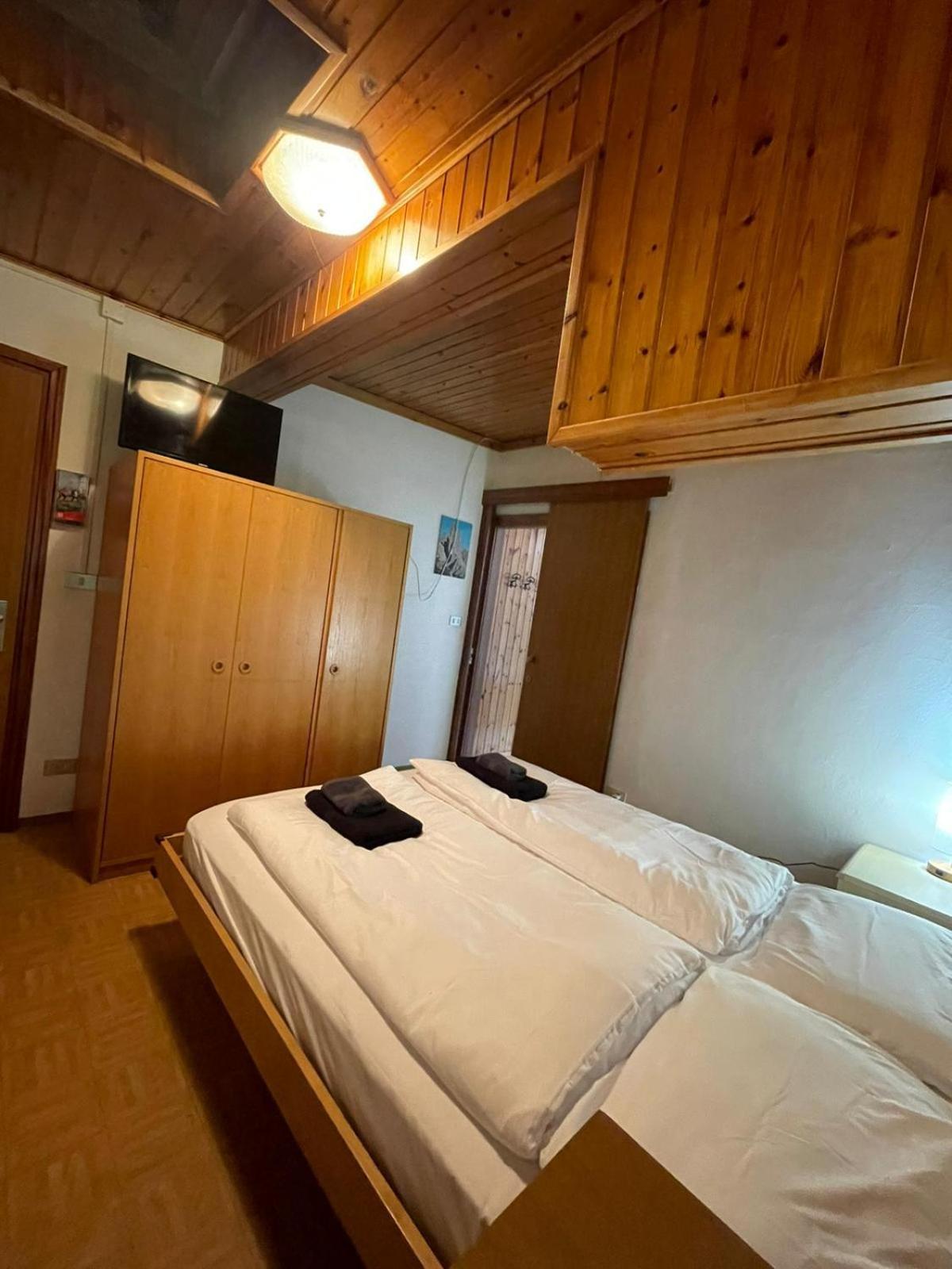 Picchio Rosso - Stanza Privata Con Bagno In Val Di Fassa Hotel Pera Kültér fotó