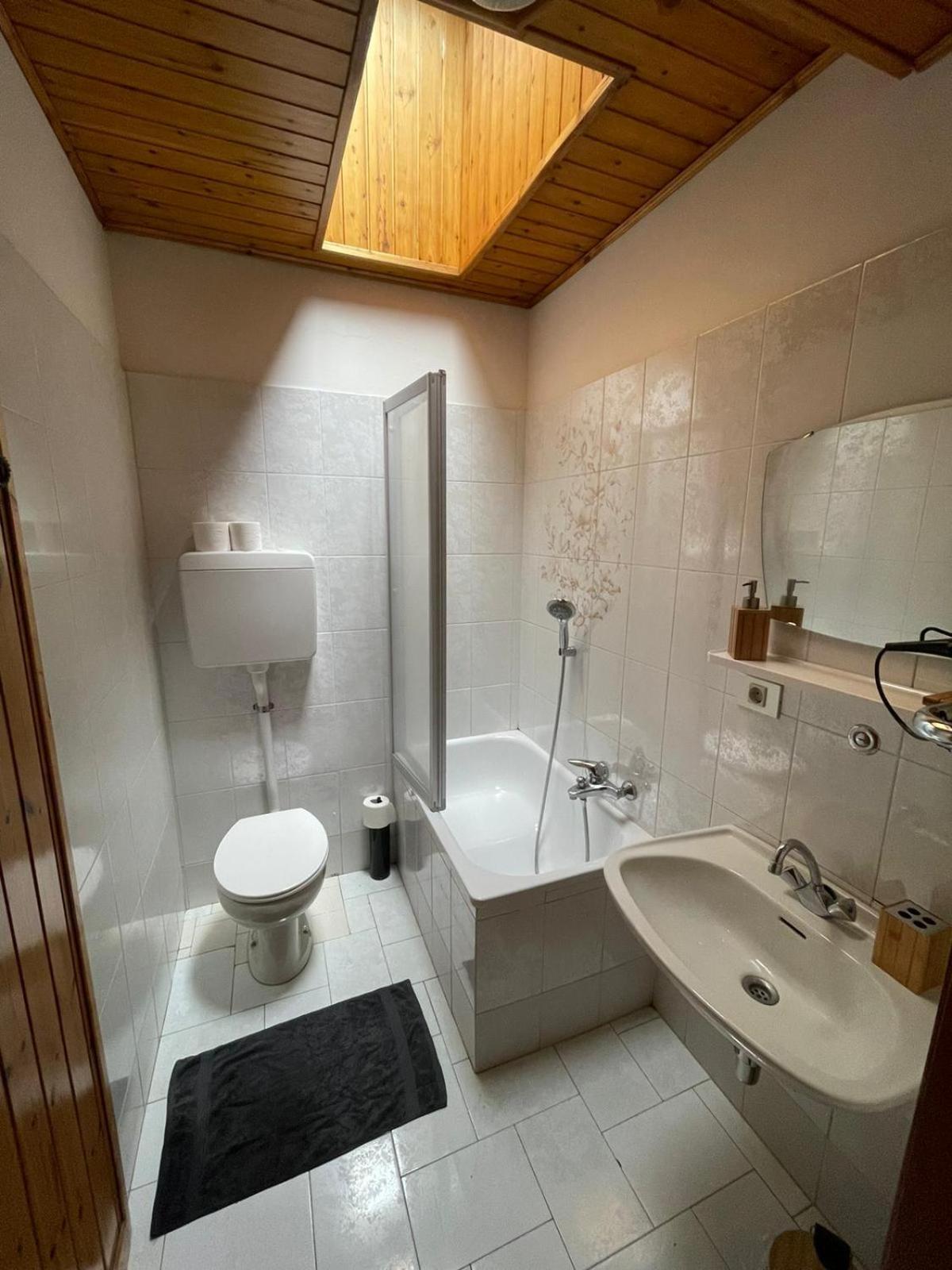 Picchio Rosso - Stanza Privata Con Bagno In Val Di Fassa Hotel Pera Kültér fotó